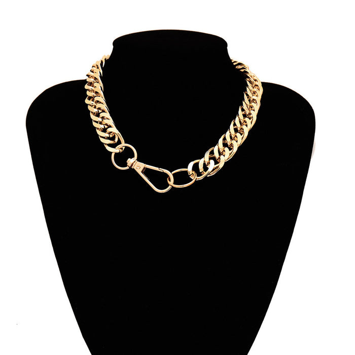 Women's Twisted Metal Necklace