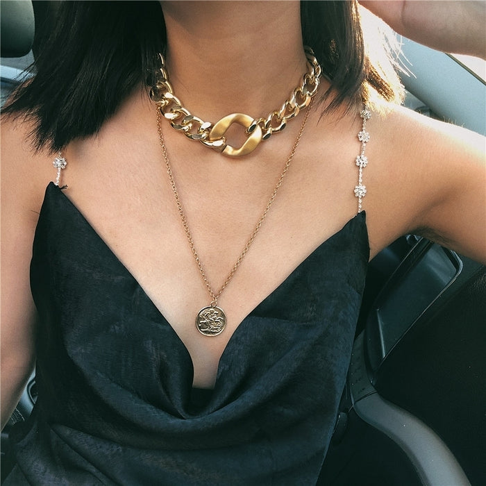 Women's Exaggerated Vintage Heavy Metal Choker Necklace
