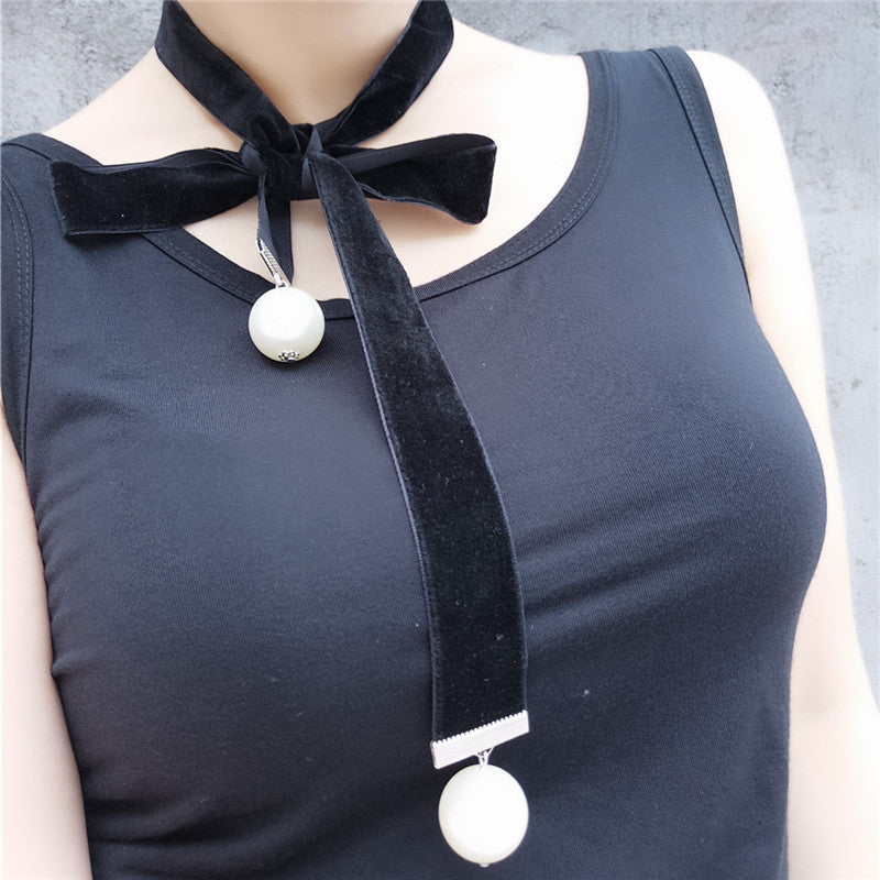 Women's Black Velvet Big Imitation Pearl Pendant Long Necklace